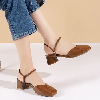 Aukštos kokybės moteriškos basutės 2024 vasara Nauja vientisa spalva Patogūs kvadratiniai šaknys moteriški batai Švelnūs prancūziški dviaukščiai batai