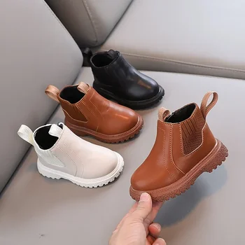 Baby Children's Martin Boots 2023 Nauji rudi minkšti berniukai mergaičių laisvalaikio odiniai batai Four Seasons modeliai Neslidūs vaikiški batai