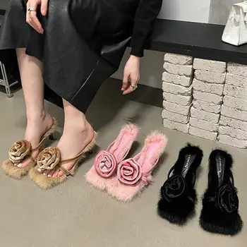 Moteriški batai Žemos šlepetės Plokščios smėlio spalvos basutės su kulniukais Guminiai šlepetės Skaidrės Sukryžiuotos mados kailių slankikliai 2023 Juoda Havajų