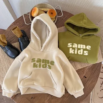 Vaikų apranga 2023 m. žiema naujas berniukas vilnonis gobtuvas su aksomu sustorėjusiais vaikais kūdikio atvaizdas nelinijuotas viršutinis raidžių drabužis